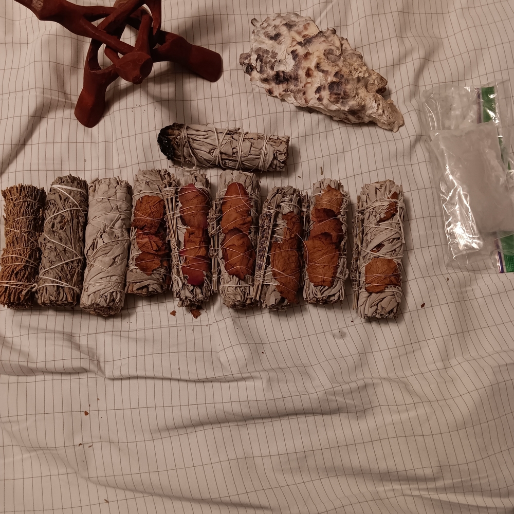 13 Pc Native Smudge Set, 3 Foot Folding Wood Stand, Shell,White sand,Sage+Others